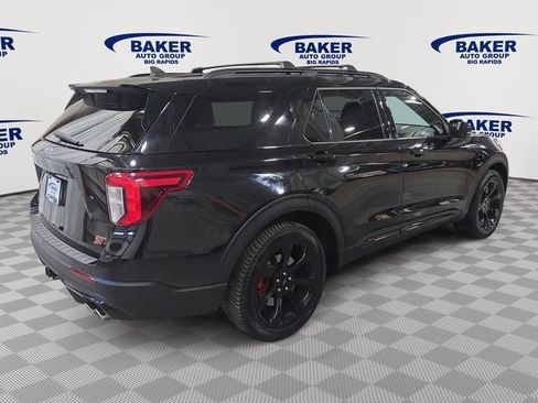Used 2022 Ford Explorer ST w/ Equipment Group 401A image 6