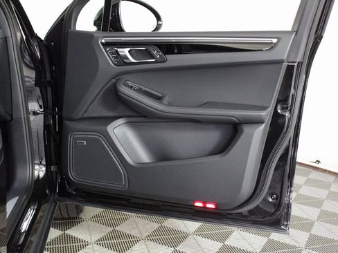 Certified 2026 Porsche Macan S image 37