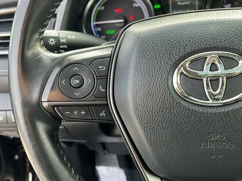 Used 2022 Toyota Camry SE image 12
