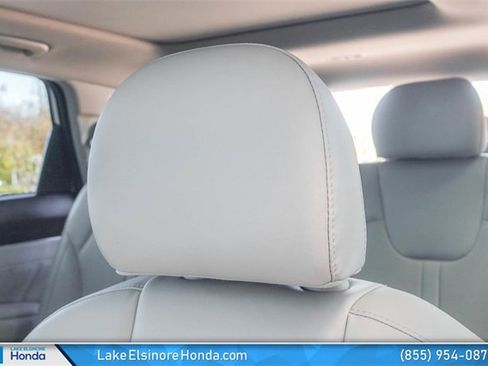 Used 2023 Kia Sorento SX image 27