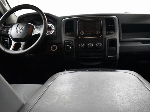 Used 2018 RAM 1500 Express image 17
