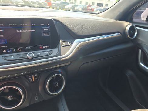 Used 2020 Chevrolet Blazer LT AWD/4WD image 31