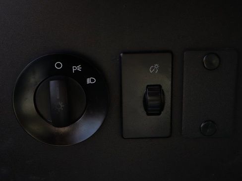 Used 2017 Ford E-350 and Econoline 350 Super Duty image 18