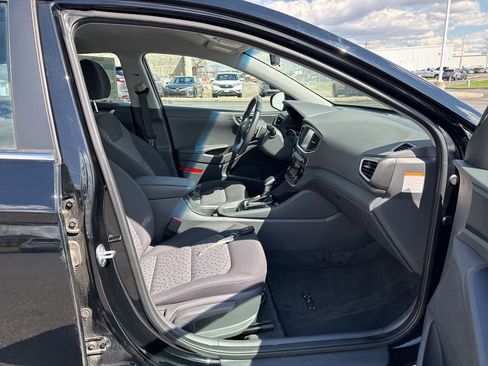 Used 2018 Hyundai Ioniq SEL FWD image 38