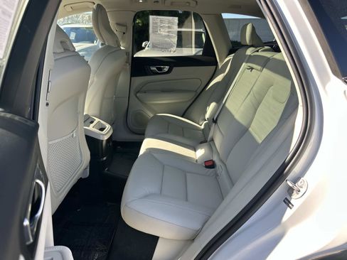 Certified 2025 Volvo XC60 T8 Core w/ Protection Package Premier image 21