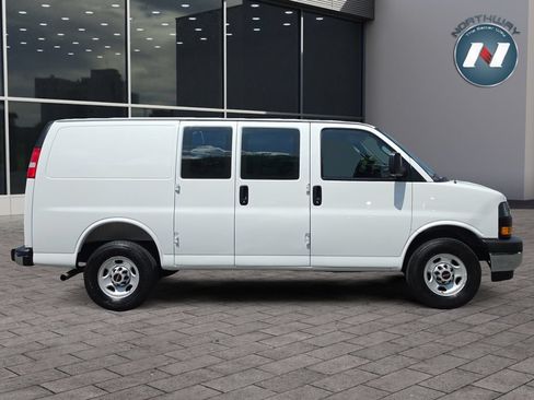 Used 2025 GMC Savana 2500 w/ Driver Convenience Package RWD image 6