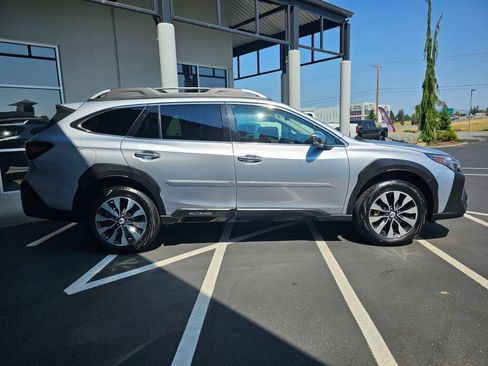 Used 2024 Subaru Outback Touring XT AWD/4WD image 6