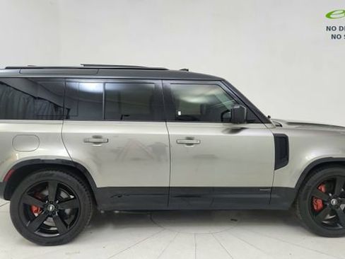 Used 2025 Land Rover Defender 110 X image 11