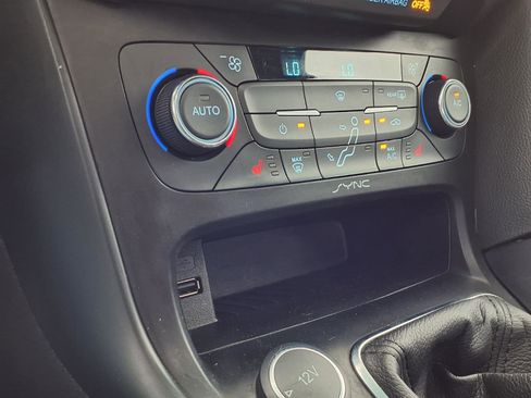 Used 2017 Ford Focus ST w/ Equipment Group 402A FWD image 5