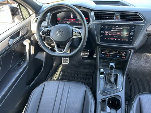Used 2023 Volkswagen Tiguan SE R-Line FWD image 13