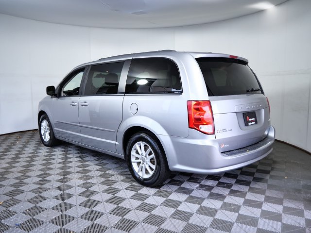 Used 2016 Dodge Grand Caravan SXT FWD image 4