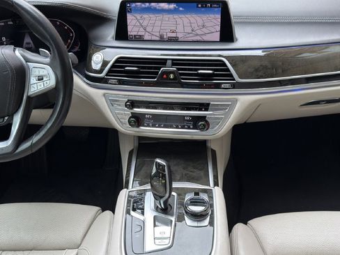 Used 2020 BMW 750i xDrive w/ Executive Package image 24