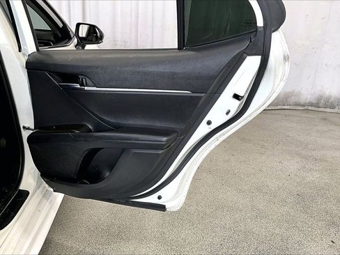 Used 2023 Toyota Camry SE image 23