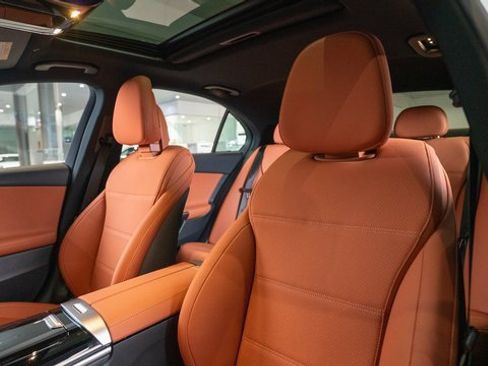 Certified 2025 Mercedes-Benz C 300 4MATIC Sedan image 12