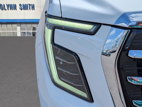 Used 2025 GMC Yukon Elevation w/ Technology Package image 4