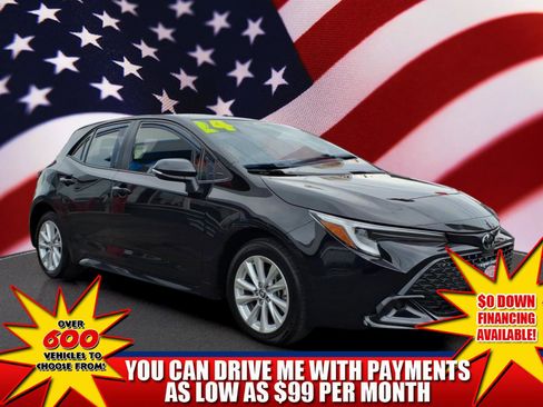 Certified 2024 Toyota Corolla SE w/ SE Package image 1