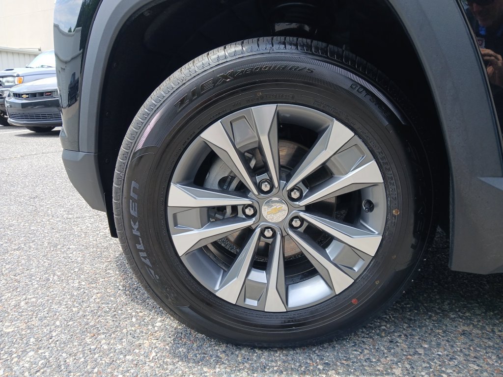 Used 2025 Chevrolet Equinox LT AWD/4WD image 28