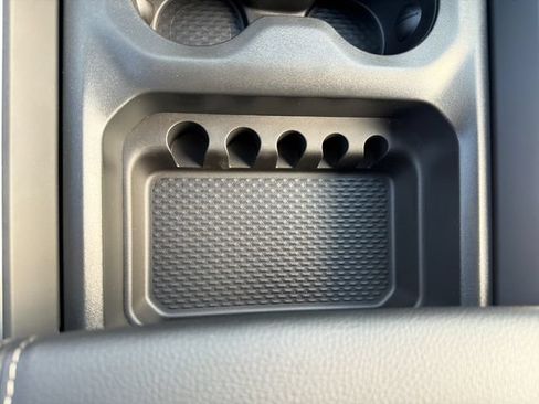 New 2026 RAM 1500 Laramie AWD/4WD image 28
