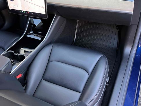 Used 2018 Tesla Model 3 Long Range image 30