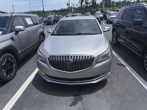 Used 2015 Buick LaCrosse FWD image 2