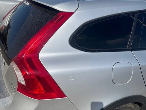 Used 2018 Volvo V60 T5 Cross Country w/ Convenience Package AWD/4WD image 2