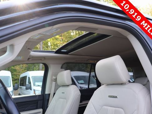 Used 2022 Ford Expedition Platinum image 13