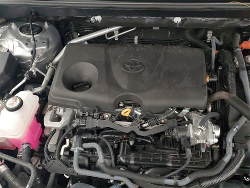 Used 2024 Toyota RAV4 XSE w/ Weather Package image 9