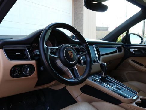 Used 2018 Porsche Macan S AWD/4WD image 25