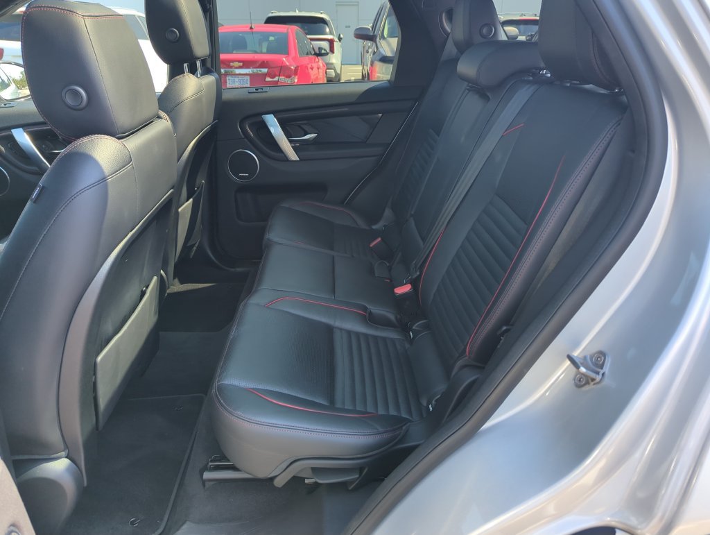 Used 2020 Land Rover Discovery Sport SE R-Dynamic AWD/4WD image 31