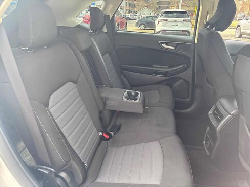 Used 2019 Ford Edge SE w/ SE Fleet Driver's Package image 27