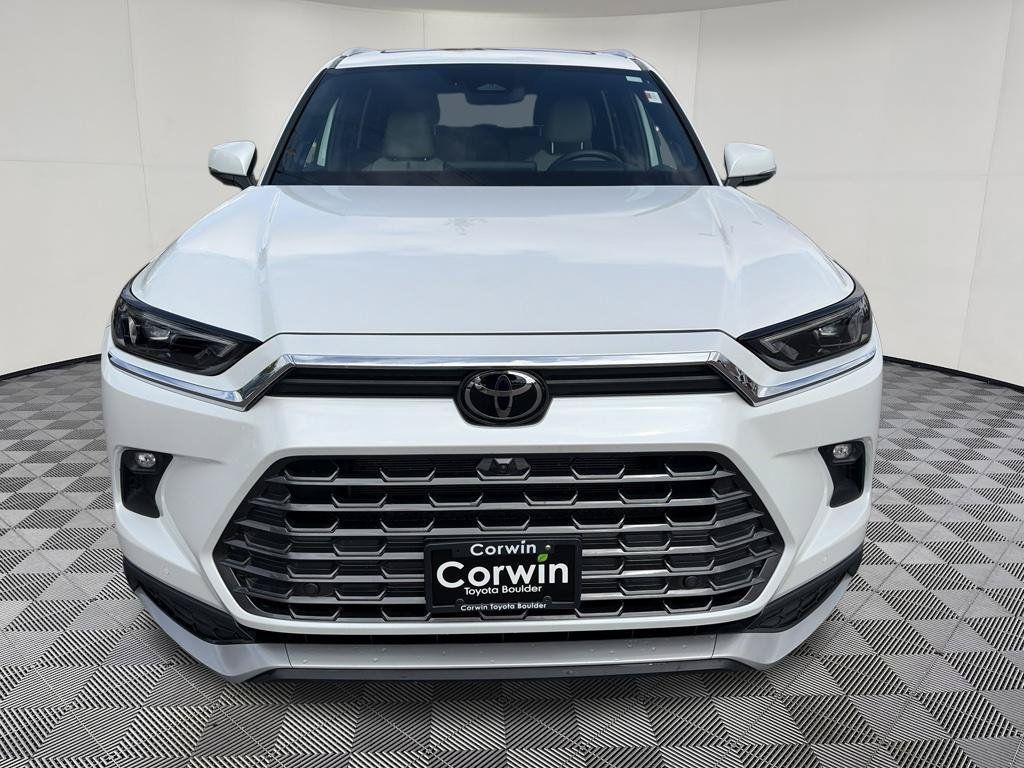 Used 2024 Toyota Grand Highlander AWD Hybrid image 2