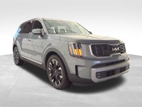 Used 2024 Kia Telluride SX Prestige w/ Towing Package AWD/4WD image 2