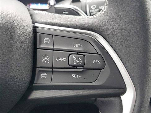 New 2025 Jeep Grand Cherokee L Altitude image 24