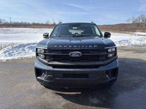 New 2026 Ford Expedition Active image 8