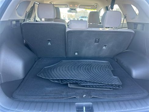 Used 2020 Hyundai Tucson SE w/ Winter Weather Package image 23