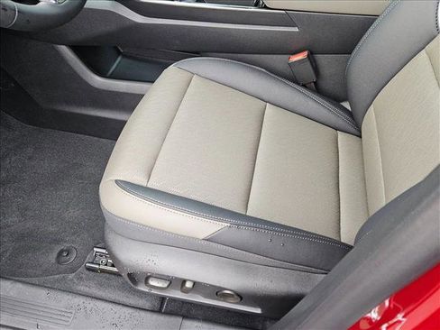 New 2026 Chevrolet Equinox LT w/ Convenience Package II image 4