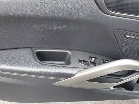 Used 2016 Hyundai Veloster Turbo image 17