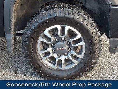 Used 2022 GMC Sierra 2500 AT4 w/ AT4 Preferred Package image 11