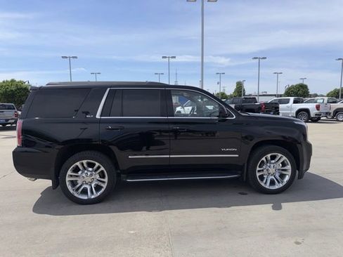Used 2019 GMC Yukon SLT w/ Premium Edition AWD/4WD image 9
