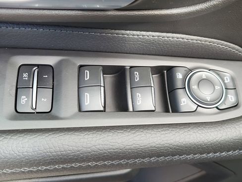 Used 2023 GMC Yukon XL Denali image 21