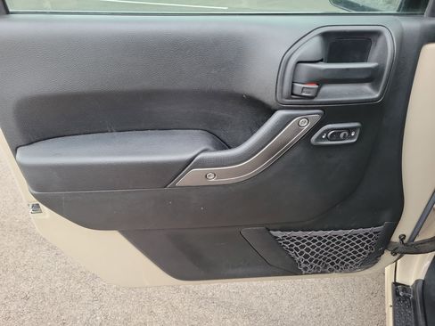 Used 2016 Jeep Wrangler Unlimited Sport w/ Quick Order Package 24S image 17