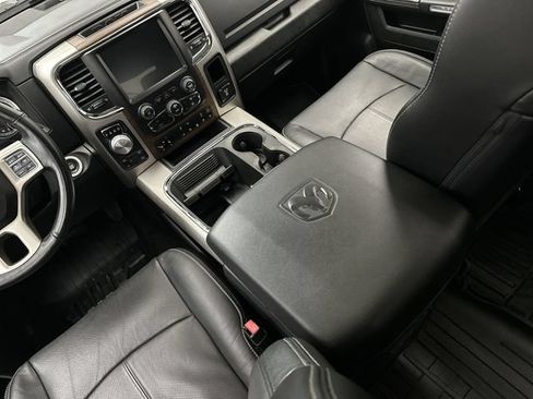 Used 2018 RAM 1500 Laramie w/ Convenience Group AWD/4WD image 27