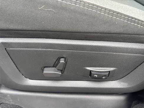 Used 2024 RAM 2500 Big Horn image 13