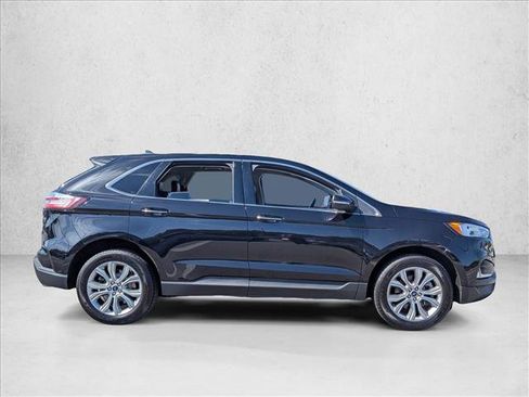 Used 2022 Ford Edge Titanium AWD/4WD image 10