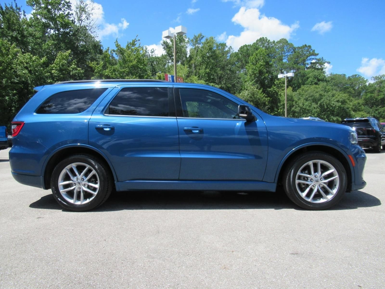 Used 2024 Dodge Durango GT RWD image 2
