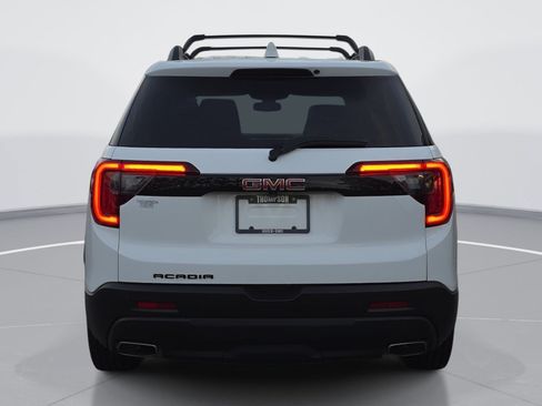 Used 2022 GMC Acadia SLT w/ Elevation Edition FWD image 4