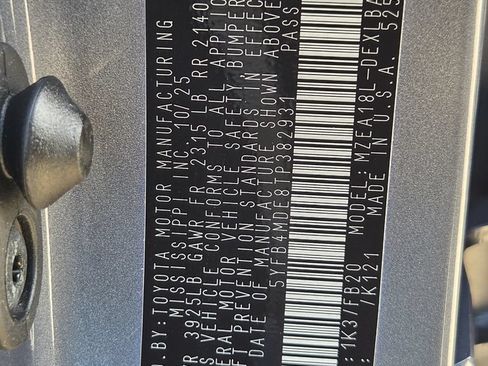 Used 2026 Toyota Corolla LE FWD image 30