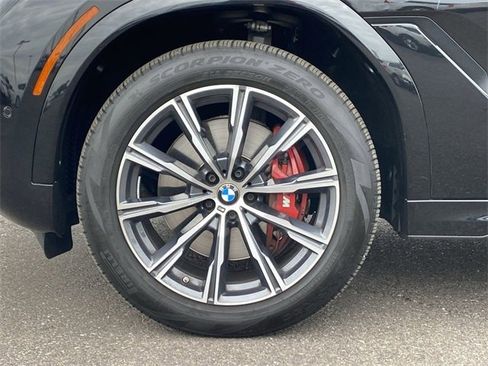 Certified 2024 BMW X6 xDrive40i w/ Premium Package image 11