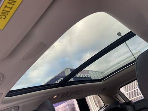 Certified 2025 Volvo XC60 B5 Plus image 14