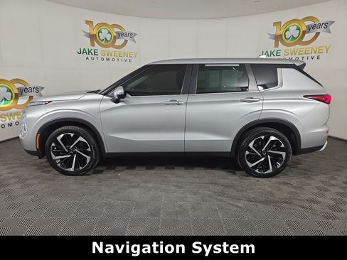 Used 2022 Mitsubishi Outlander SE AWD/4WD image 4